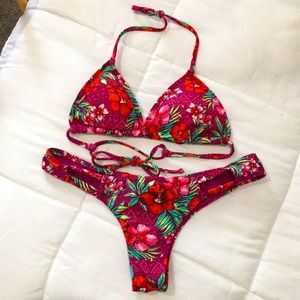 Hollister NWOT tropical maroon bikini